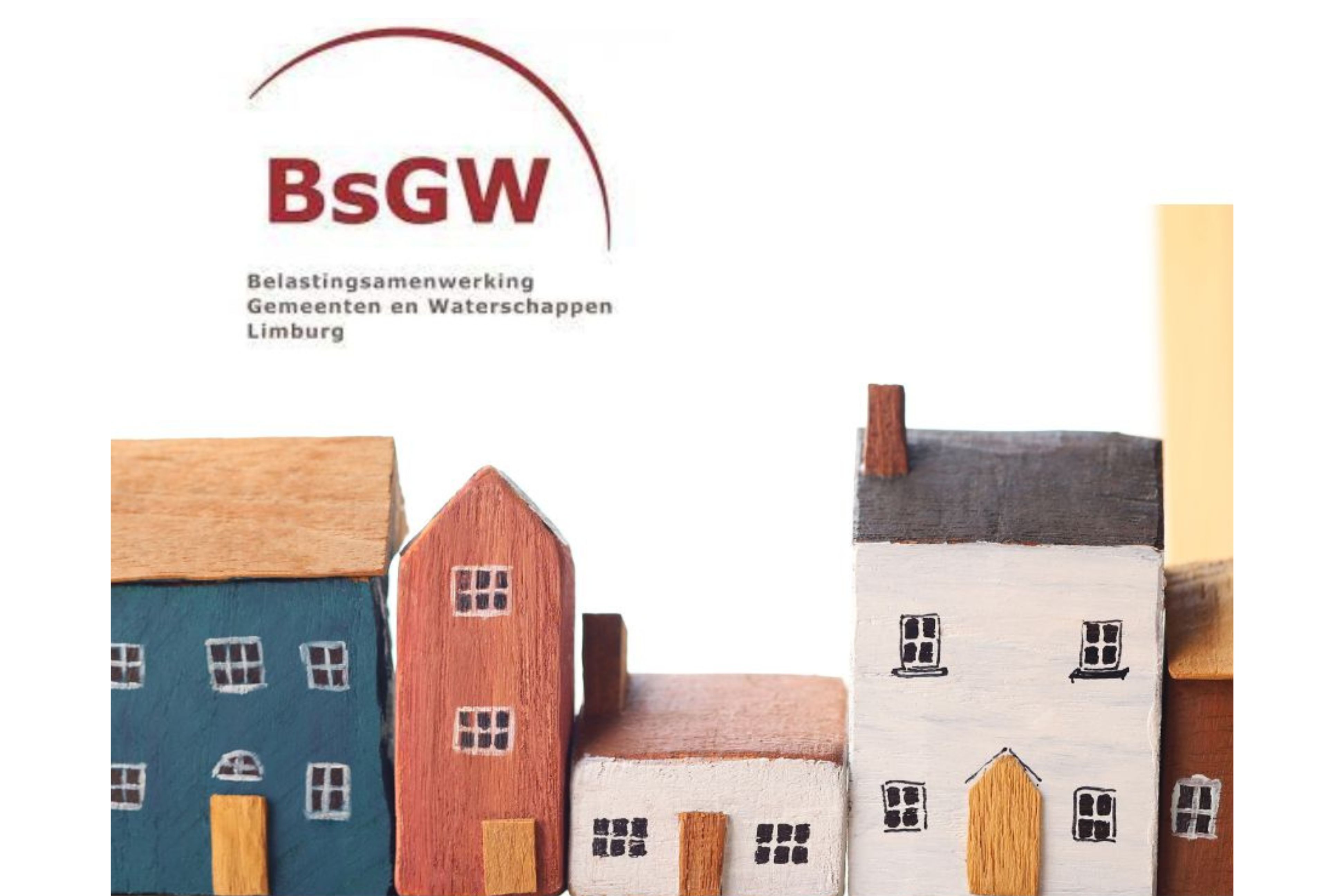 Logo BsGW met gekleurde houten speelgoedhuisjes op een rij